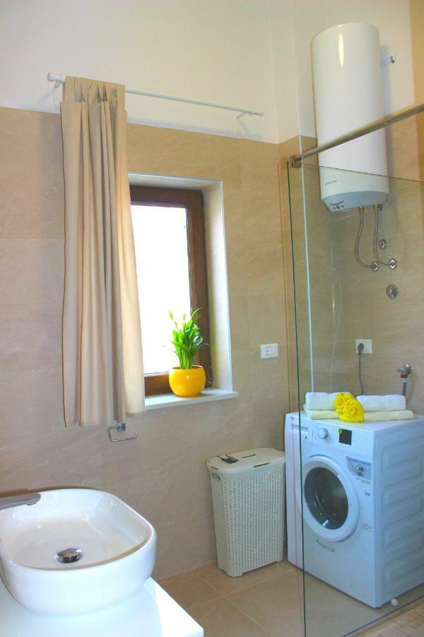Holiday Home Deni Roč المظهر الخارجي الصورة