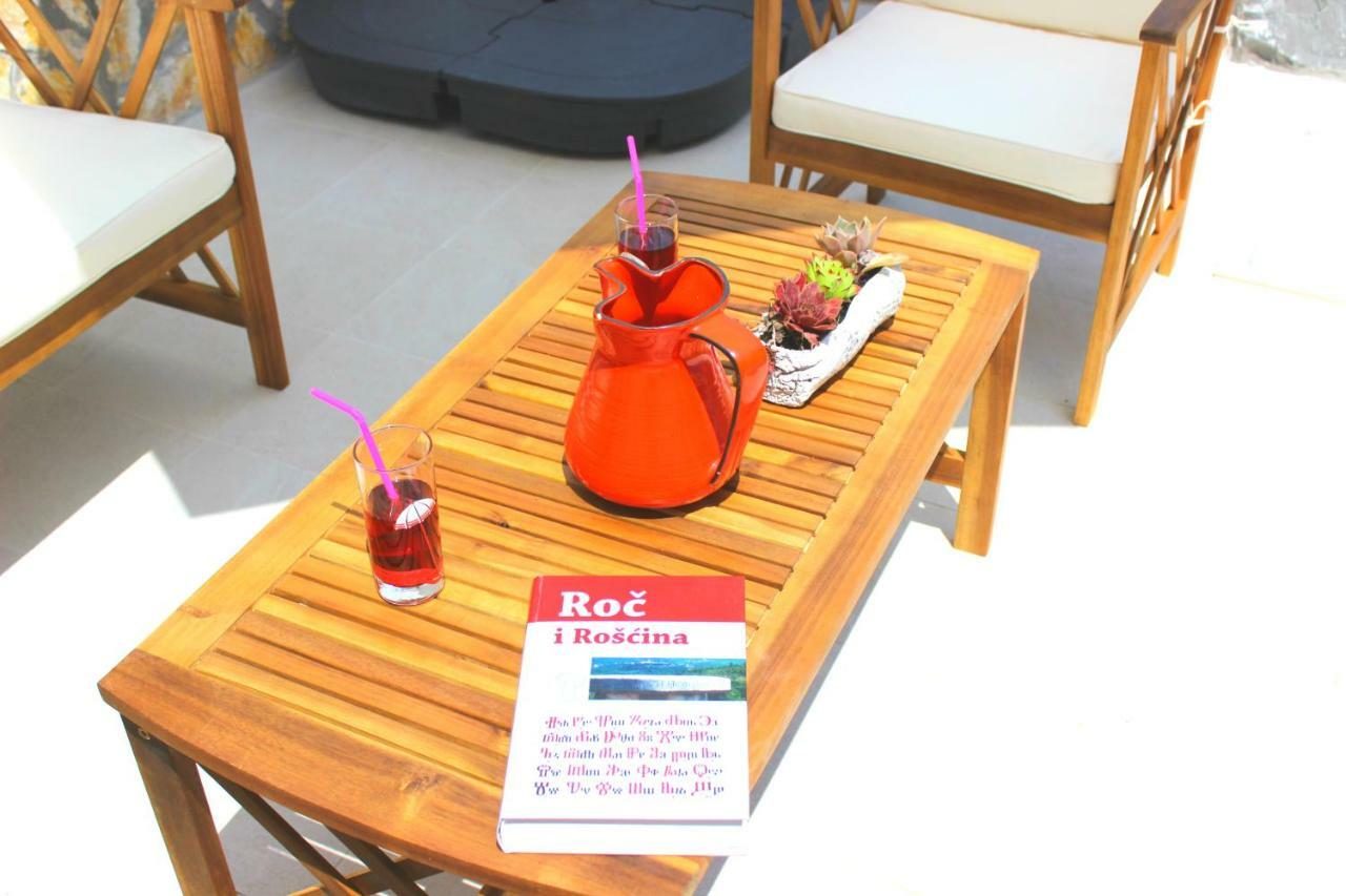 Holiday Home Deni Roč المظهر الخارجي الصورة