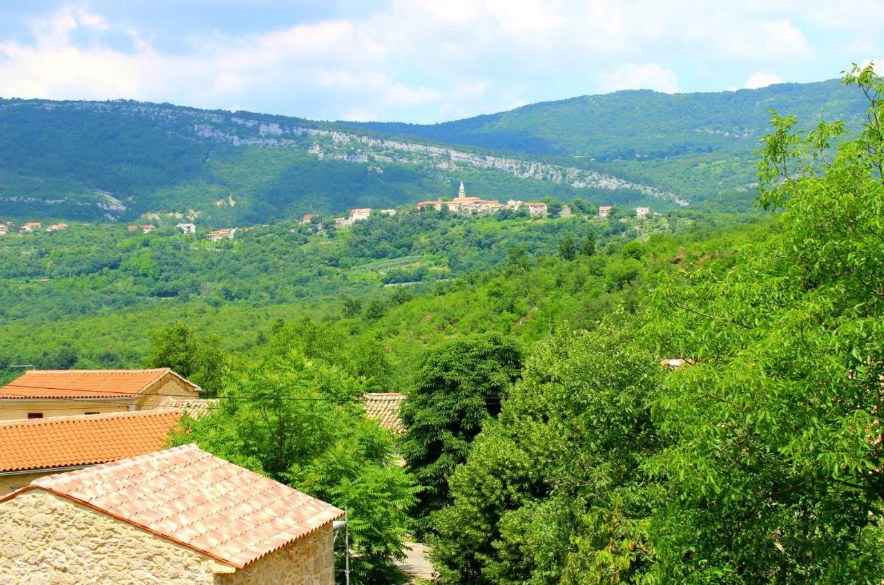 Holiday Home Deni Roč المظهر الخارجي الصورة