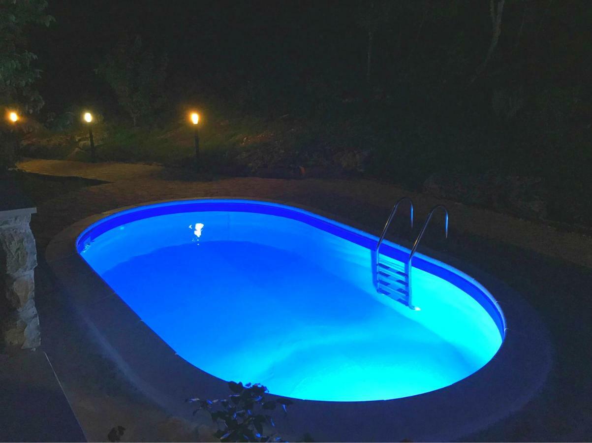Holiday Home Deni Roč المظهر الخارجي الصورة