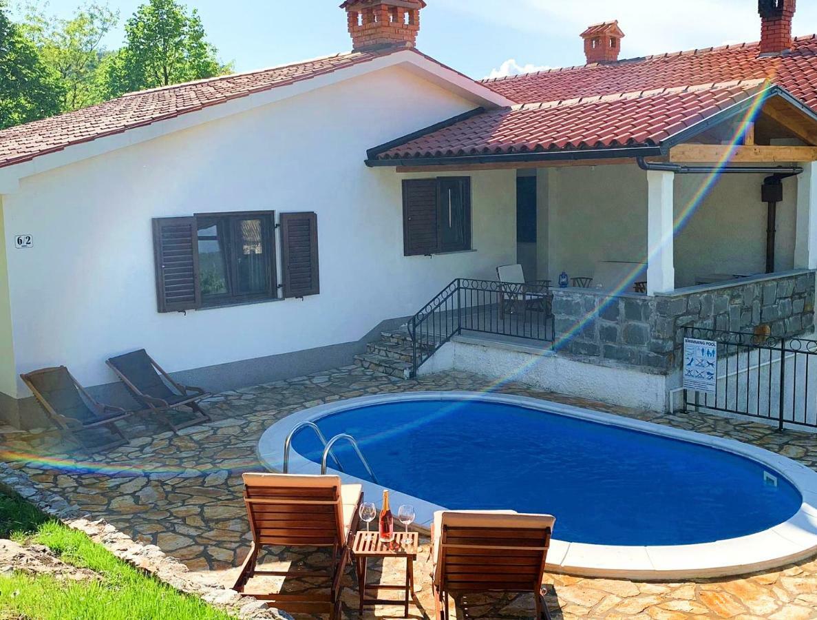 Holiday Home Deni Roč المظهر الخارجي الصورة